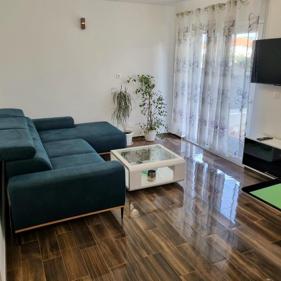 Apartments Happiness Трогир Экстерьер фото