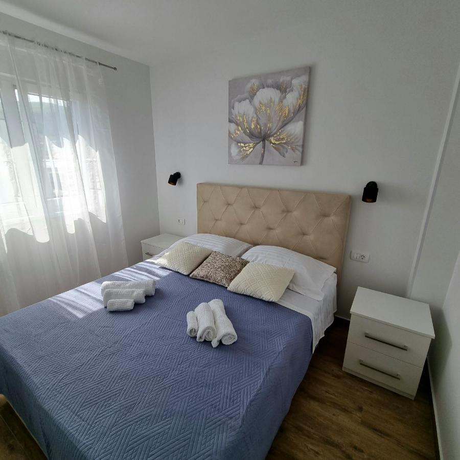 Apartments Happiness Трогир Экстерьер фото