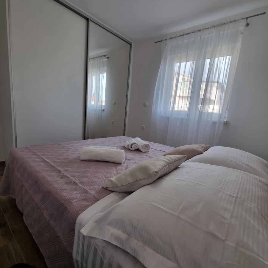 Apartments Happiness Трогир Экстерьер фото